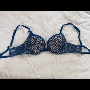 Victoria’s Secret Very Sexy Push-Up Bra | 32 B